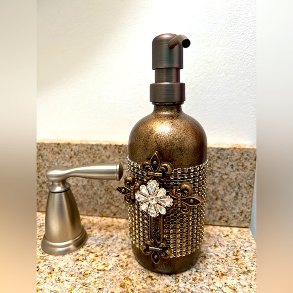 Hand Made Painted Glass Soap Dispenser Brown Bling 16oz NWOT - Picture 1 of 1